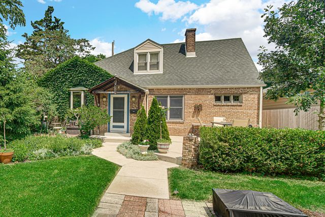 10521 S Bell Avenue, Chicago, IL 60643