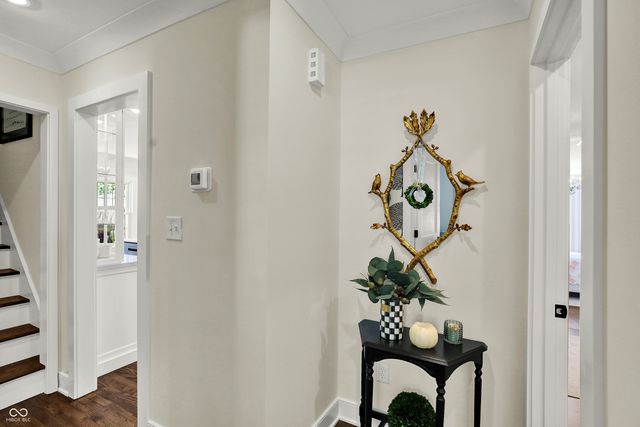 285 N Main Street, Zionsville, IN 46077