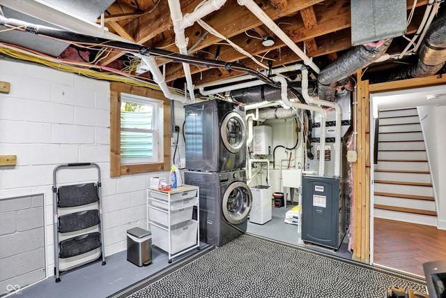 285 N Main Street, Zionsville, IN 46077