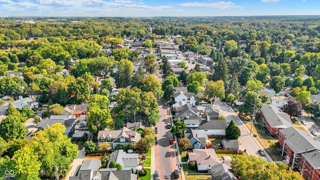 285 N Main Street, Zionsville, IN 46077