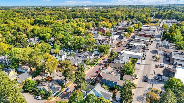 285 N Main Street, Zionsville, IN 46077