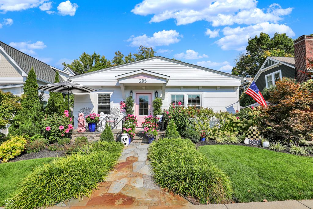 285 N Main Street, Zionsville, IN 46077