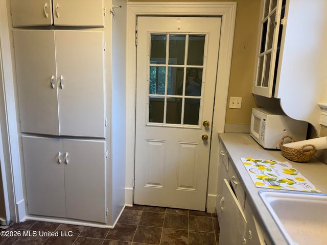 428 Decelle Street, Jackson, MS 39216
