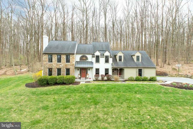32 MCLEOD POND RD, Glenmoore, PA 19343