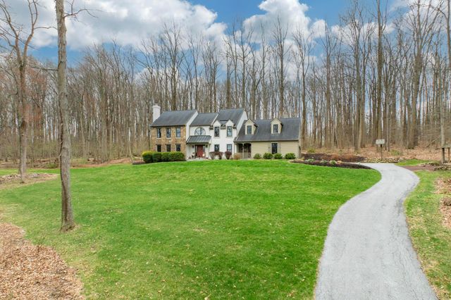 32 MCLEOD POND RD, Glenmoore, PA 19343
