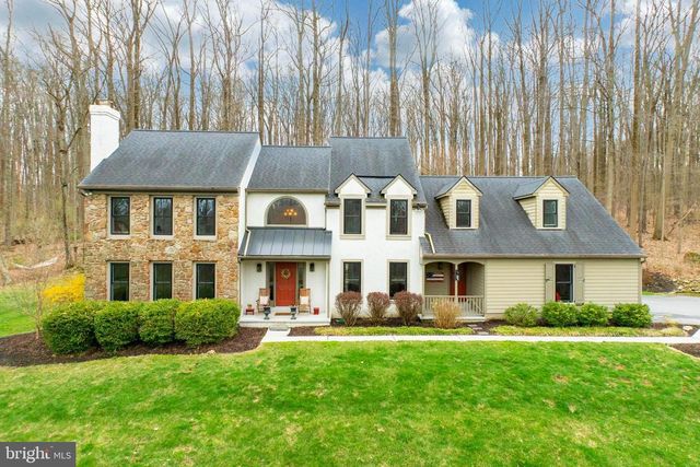 32 MCLEOD POND RD, Glenmoore, PA 19343
