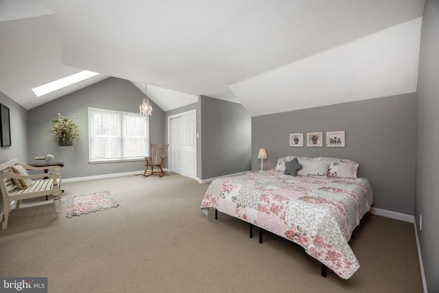 32 MCLEOD POND RD, Glenmoore, PA 19343