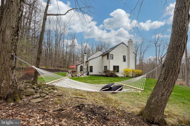 32 MCLEOD POND RD, Glenmoore, PA 19343