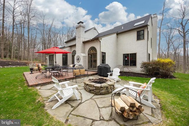 32 MCLEOD POND RD, Glenmoore, PA 19343