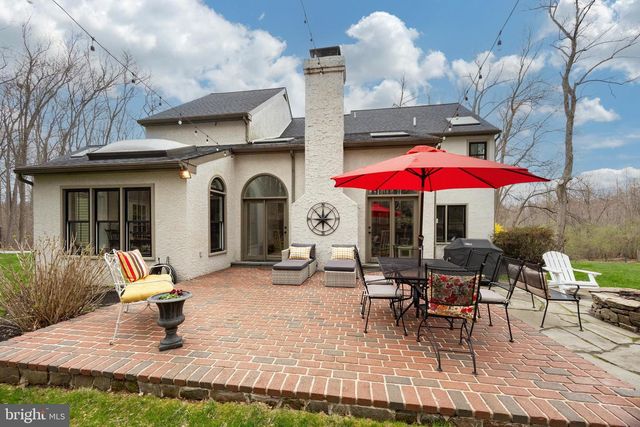 32 MCLEOD POND RD, Glenmoore, PA 19343
