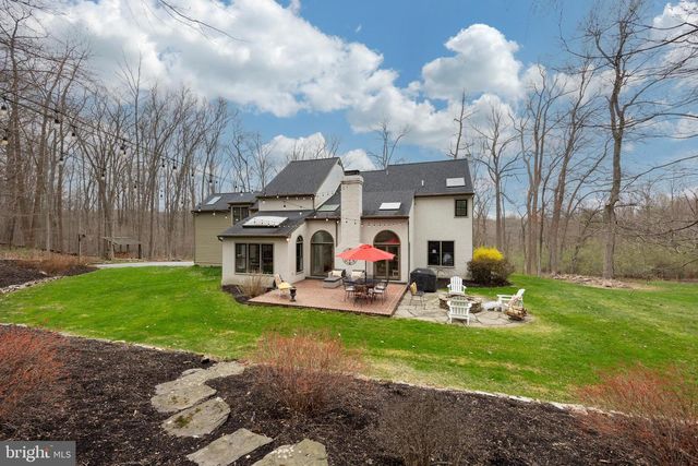 32 MCLEOD POND RD, Glenmoore, PA 19343