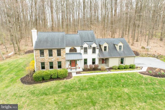 32 MCLEOD POND RD, Glenmoore, PA 19343