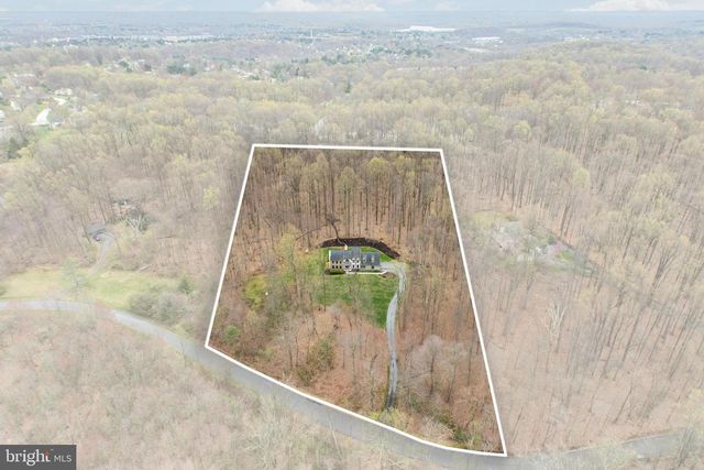 32 MCLEOD POND RD, Glenmoore, PA 19343