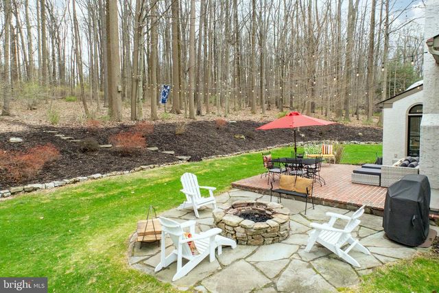 32 MCLEOD POND RD, Glenmoore, PA 19343
