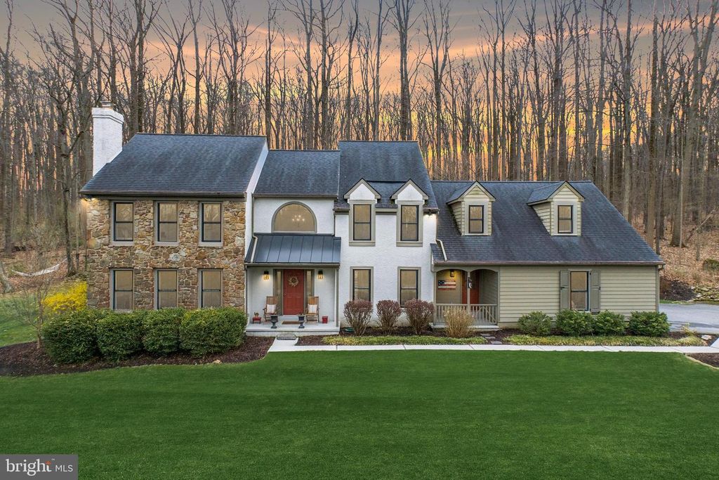 32 MCLEOD POND RD, Glenmoore, PA 19343