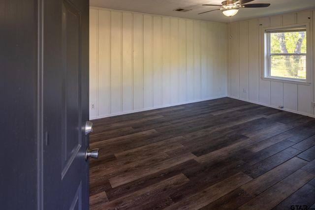 202 Hollywood St, Arp, TX 75750
