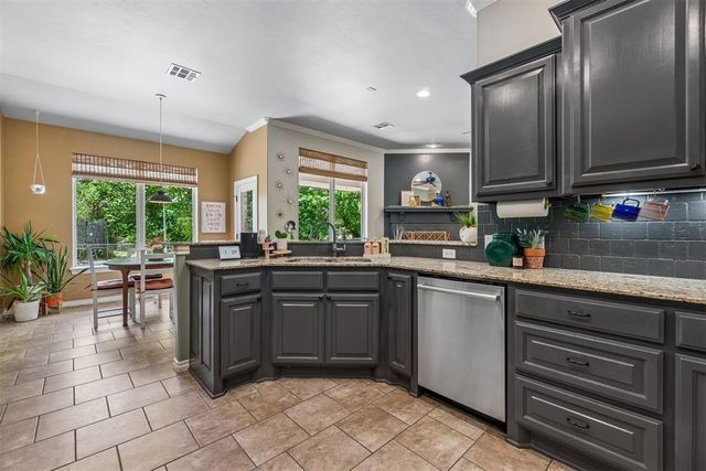 8308 Venezia Lane, Edmond, OK 73034