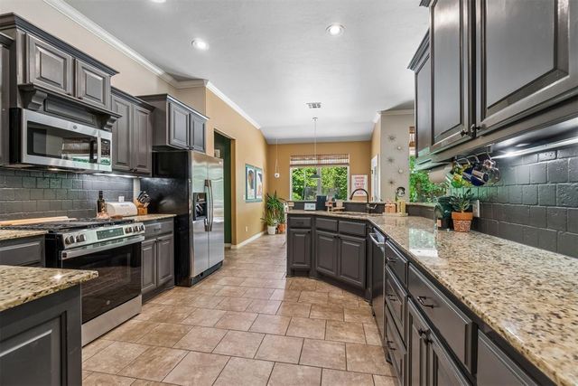 8308 Venezia Lane, Edmond, OK 73034