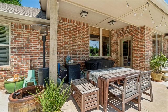 8308 Venezia Lane, Edmond, OK 73034