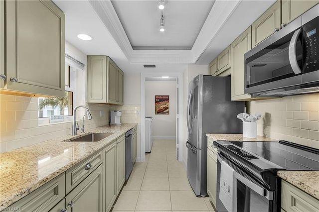 4126 Belair LN C4, Naples, FL 34103