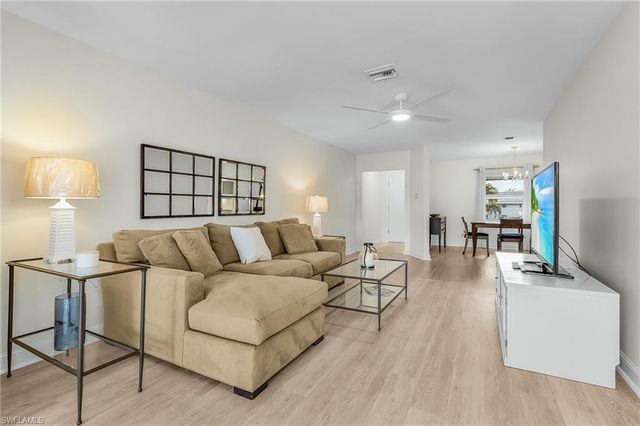 4126 Belair LN C4, Naples, FL 34103