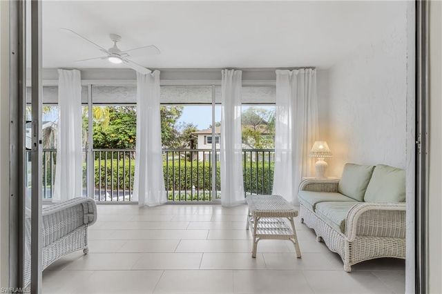 4126 Belair LN C4, Naples, FL 34103