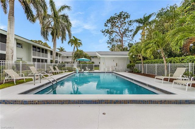 4126 Belair LN C4, Naples, FL 34103