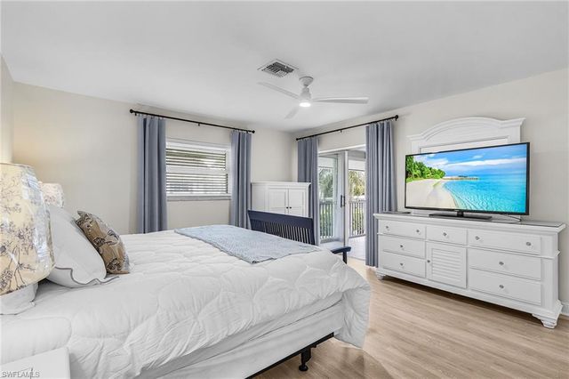 4126 Belair LN C4, Naples, FL 34103