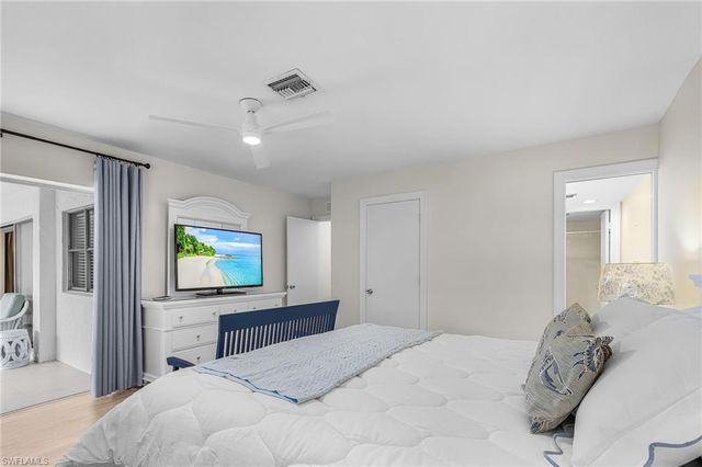 4126 Belair LN C4, Naples, FL 34103