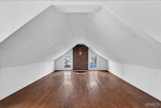 1026 Kirkham Avenue, Glendale, MO 63122