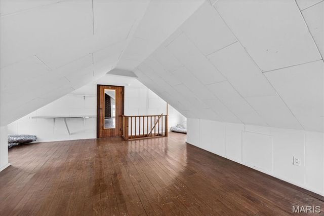 1026 Kirkham Avenue, Glendale, MO 63122