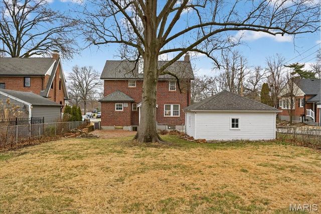 1026 Kirkham Avenue, Glendale, MO 63122