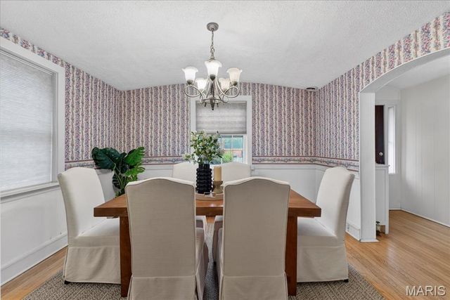 1026 Kirkham Avenue, Glendale, MO 63122