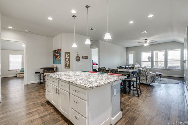 824 Silver Fox, Cibolo, TX 78108