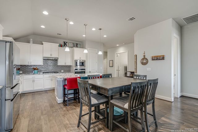 824 Silver Fox, Cibolo, TX 78108