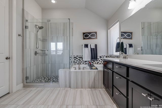 824 Silver Fox, Cibolo, TX 78108