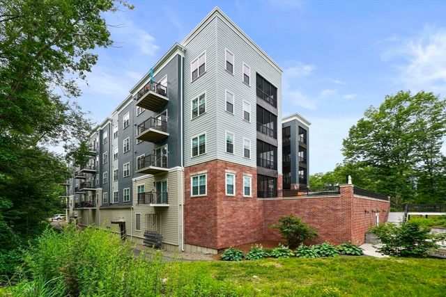 60 Coppersmith Way 303, Canton, MA 02021