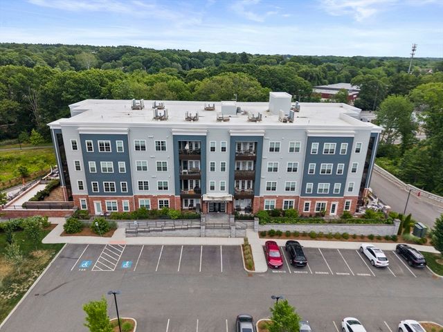 60 Coppersmith Way 303, Canton, MA 02021