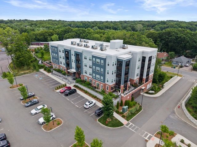 60 Coppersmith Way 303, Canton, MA 02021