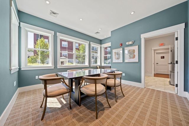 60 Coppersmith Way 303, Canton, MA 02021