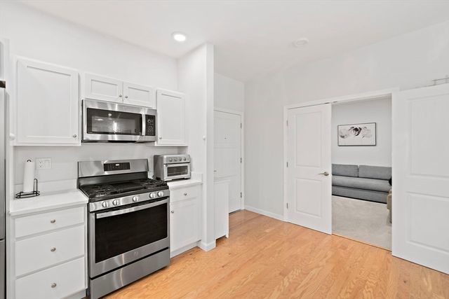 60 Coppersmith Way 303, Canton, MA 02021