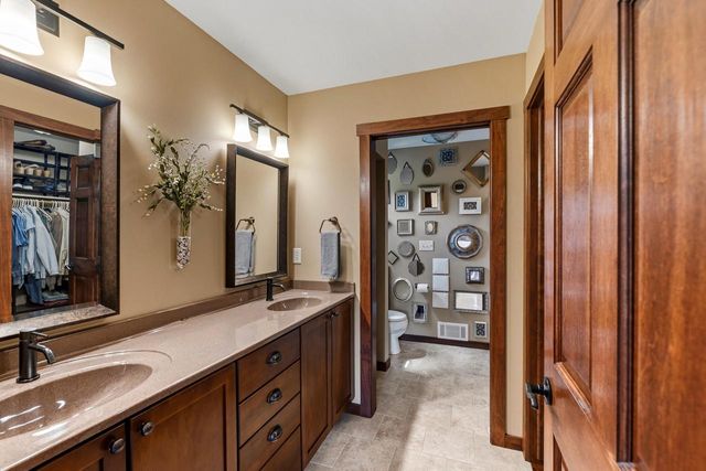 21604 W Bonnie LANE, Lannon, WI 53046