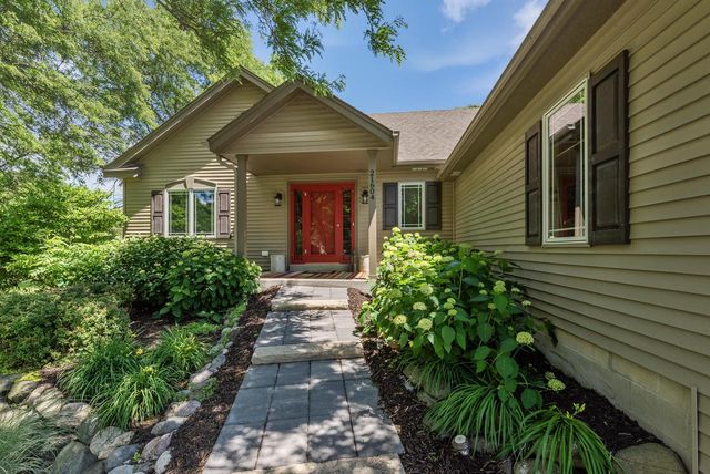21604 W Bonnie LANE, Lannon, WI 53046