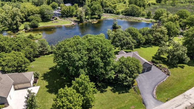 21604 W Bonnie LANE, Lannon, WI 53046