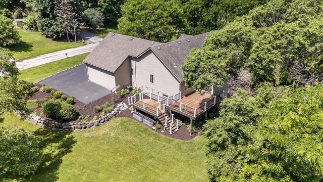21604 W Bonnie LANE, Lannon, WI 53046