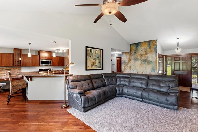 21604 W Bonnie LANE, Lannon, WI 53046