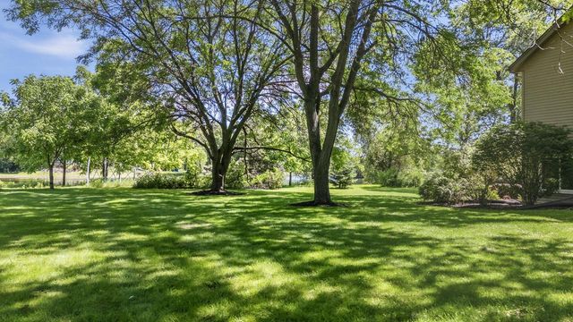 21604 W Bonnie LANE, Lannon, WI 53046