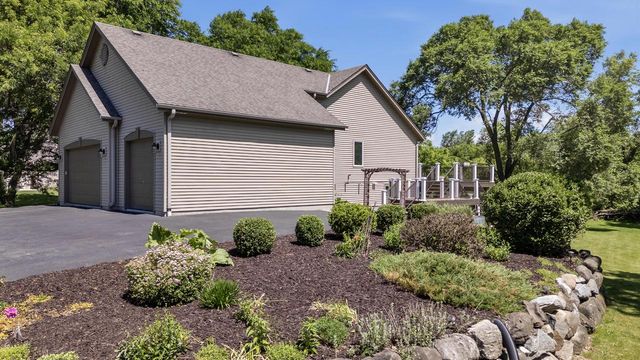 21604 W Bonnie LANE, Lannon, WI 53046