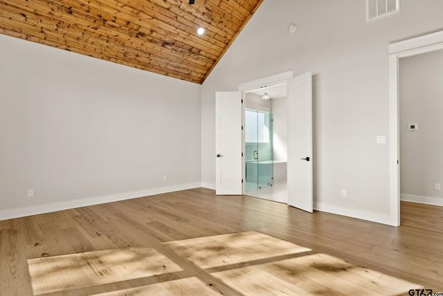 22405 Blue Water Rd, Chandler, TX 75758