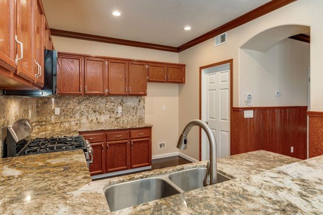 8956 E Valley Dr, Elk Grove, CA 95624